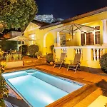Tom\'S Guest House