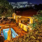 Tom\'S Guest House
